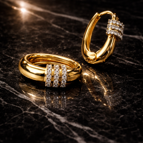 Oval Formlu Üç Sıra Taşlı Küpe 